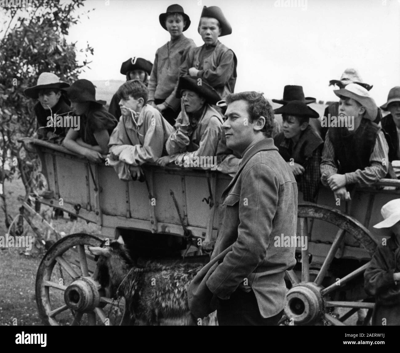 JOHN OSBORNE on set candid on location filming TOM JONES 1963 director Tony Richardson screenplay John Osborne novel Henry Fielding Woodfall Film Productions / United Artists Stock Photo