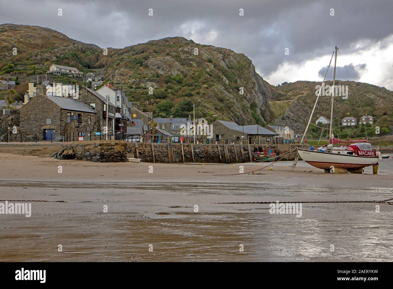 The Welsh holiday town of Barmouth Stock Photo Alamy