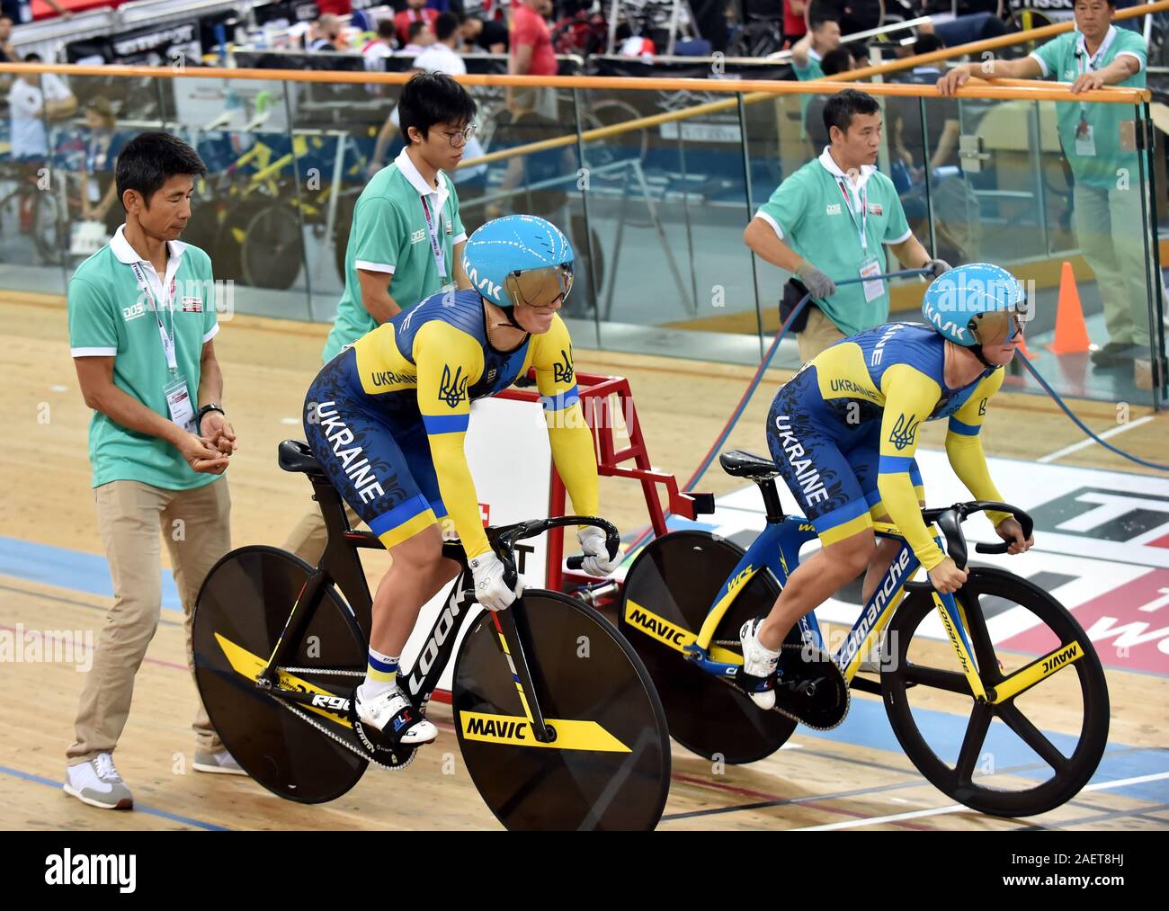 Cyclists compete at the 2019-2020 Tissot UCI Track Cycling World Cup in Hong Kong, China, 29 November 2019. Stock Photo