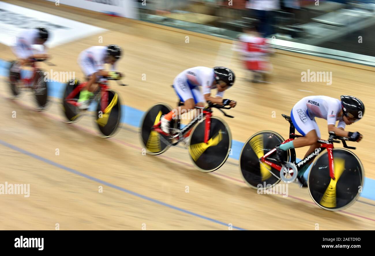 Cyclists compete at the 2019-2020 Tissot UCI Track Cycling World Cup in Hong Kong, China, 29 November 2019. Stock Photo