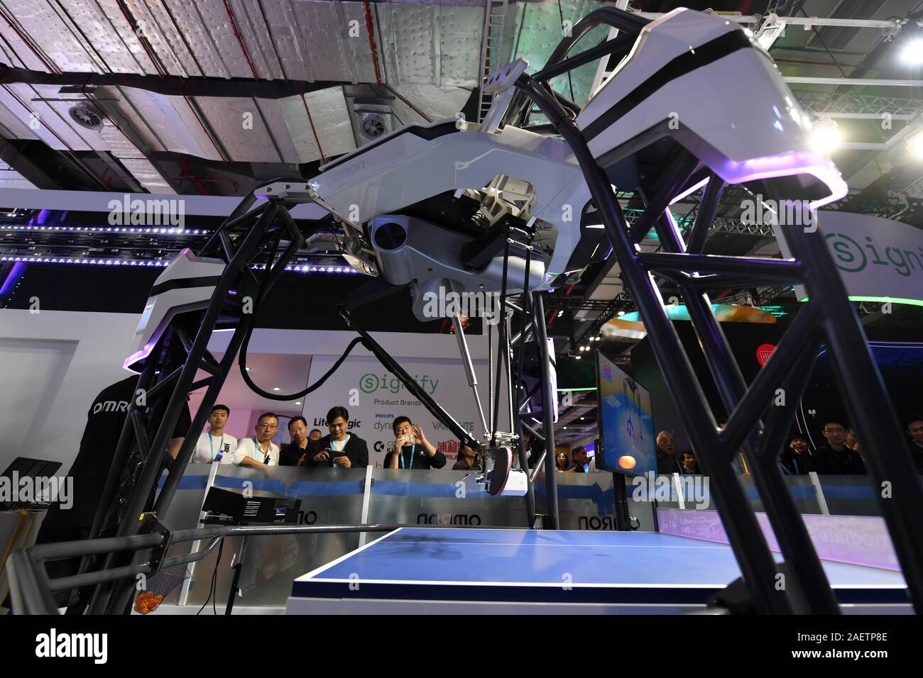 Le robot de tennis de table d'Omron 'FORPHEUS' certifié par le News  Photo - Getty Images