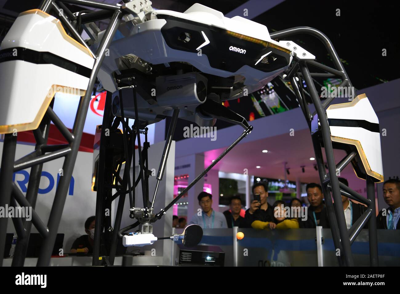Le robot de tennis de table d'Omron 'FORPHEUS' certifié par le News  Photo - Getty Images