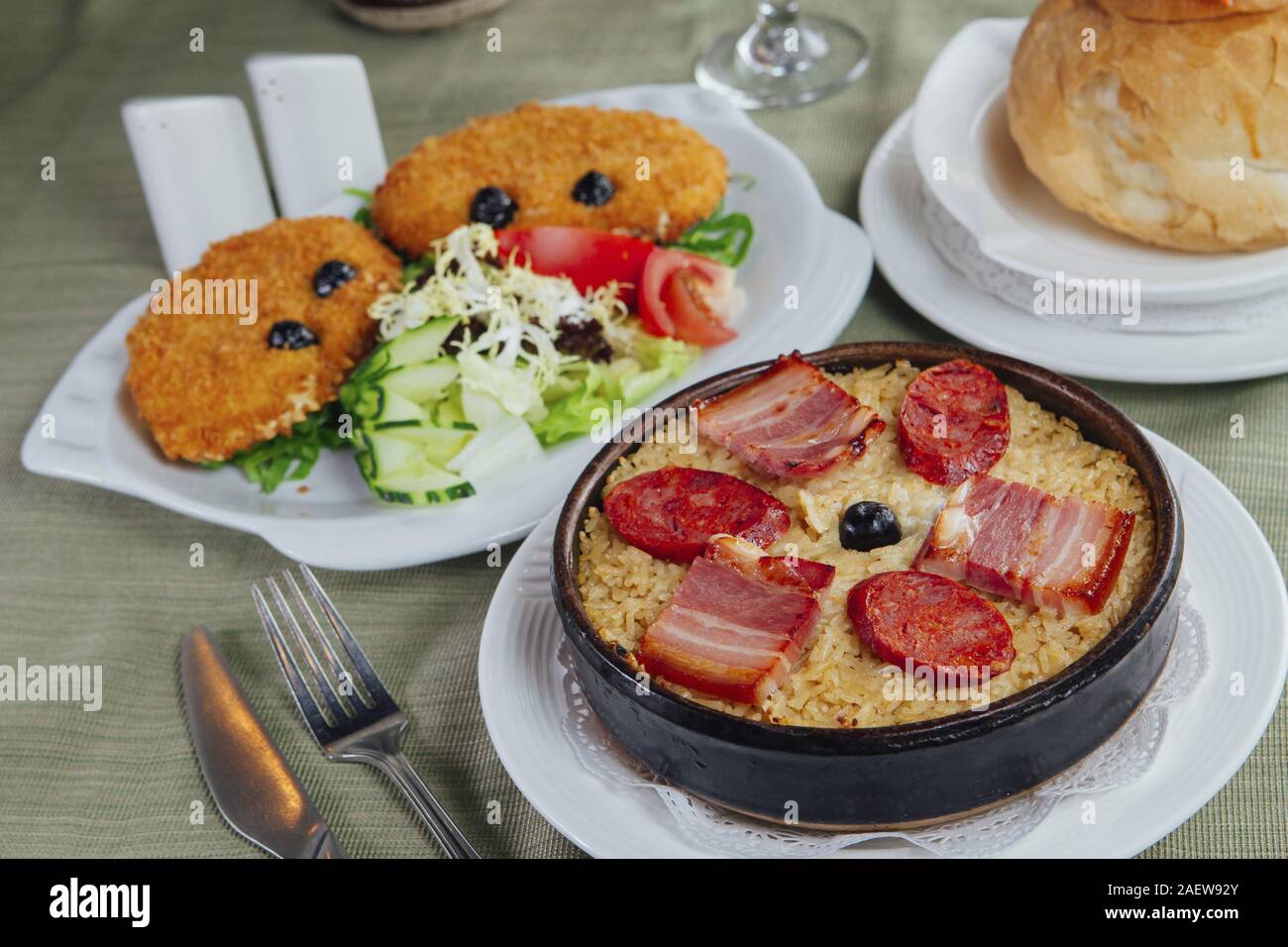 Cook rice in hot pot Stock Photo - Alamy