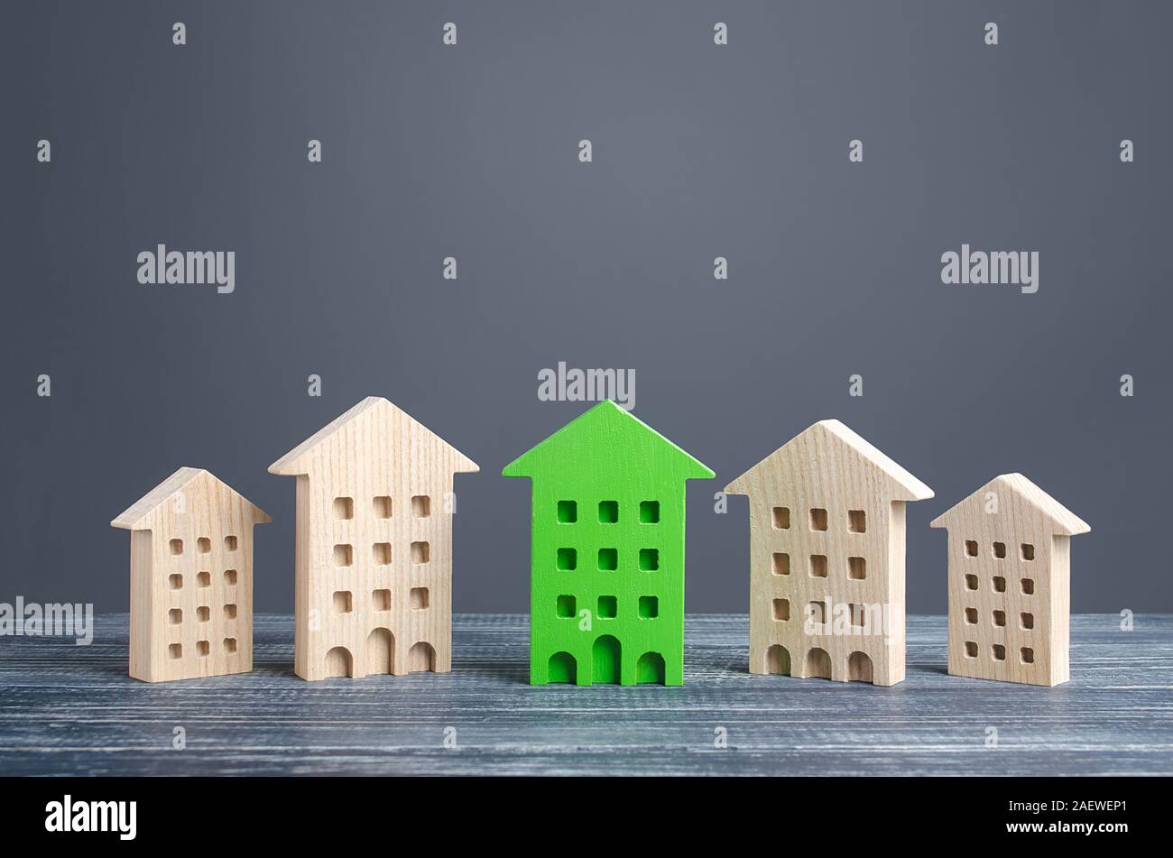 Zero carbon housing development hi-res stock photography and images - Alamy