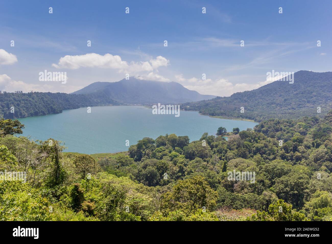 Asian lakes hi-res stock photography and images - Alamy