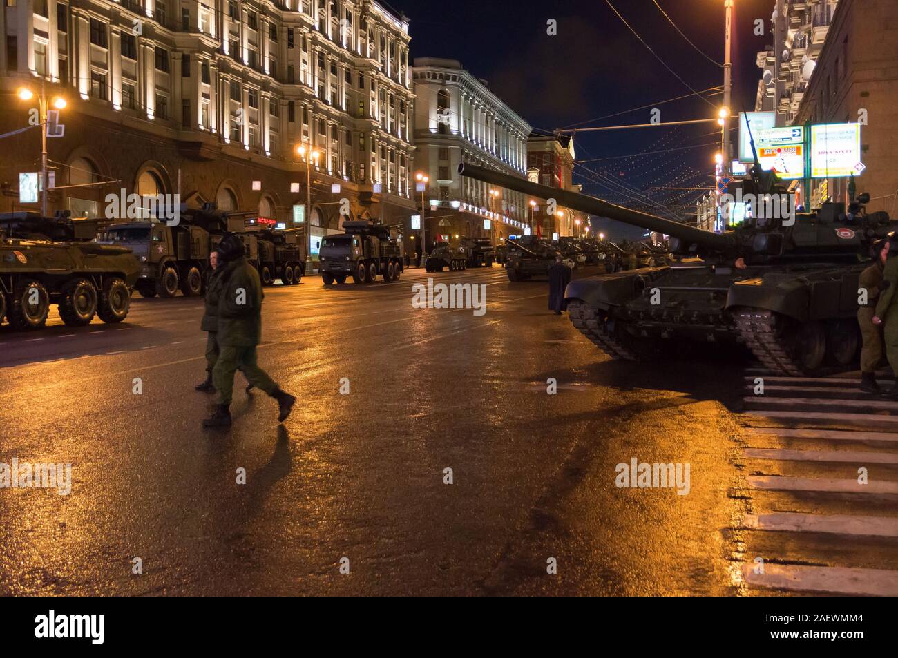 T-90 Russian battle tanks, nightlife in Moscow, Russia Stock Photo