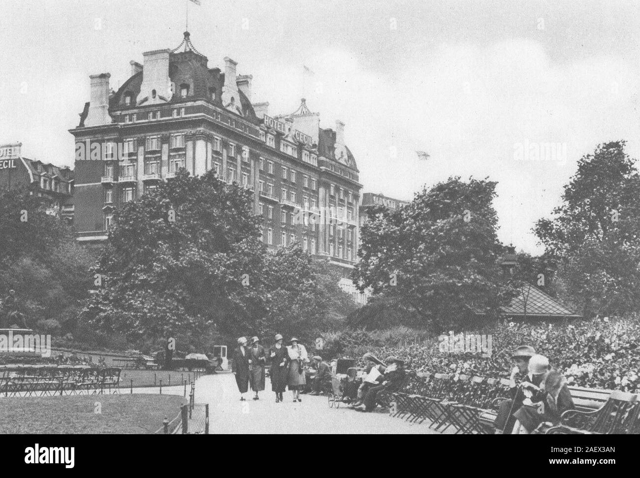 LONDON. Villiers street Victoria garden & Cecil Hotel 1926 old vintage print Stock Photo
