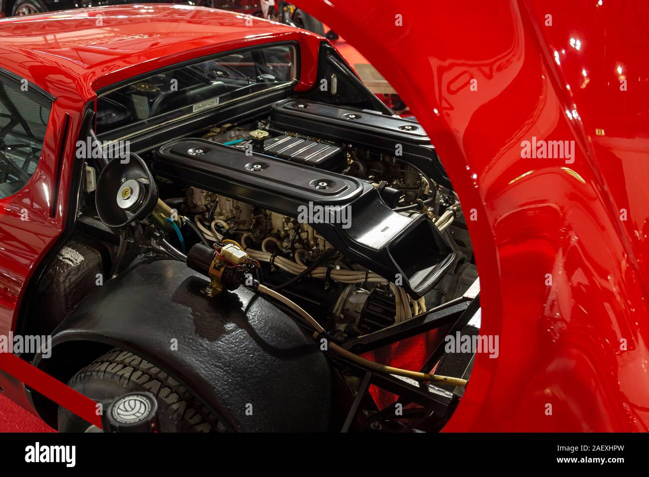 Ferrari f40 engine hi-res stock photography and images - Alamy