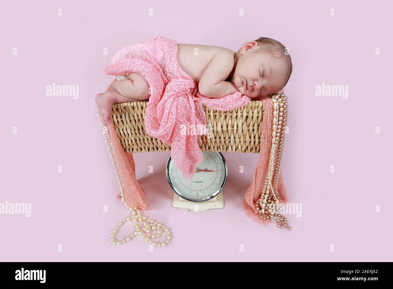 4-day-old-baby-girl-stock-photo-alamy