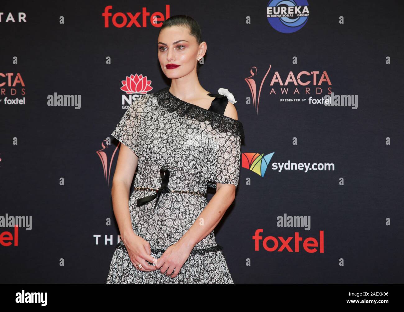 Phoebe tonkin attends hi-res stock photography and images - Alamy
