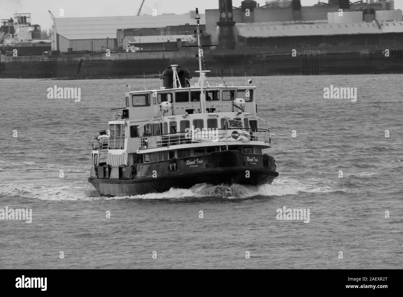 Ferry Liverpool Pattern Liverpool,Uk Scenic Pictures of Liverpool Skyline and famous Mersey ...
