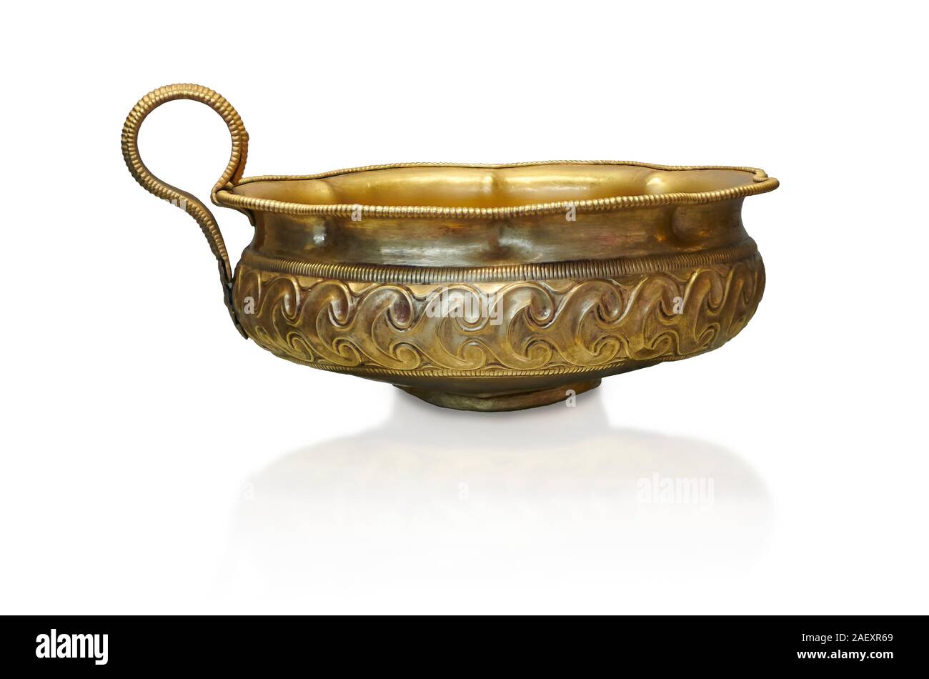 Mycenaean gold cup with ivy leaf decoration from the Mycenaean cemetery of Midea tomb 10, Dendra, Greece. National Archaeological Museum Athens Cat no Stock Photo