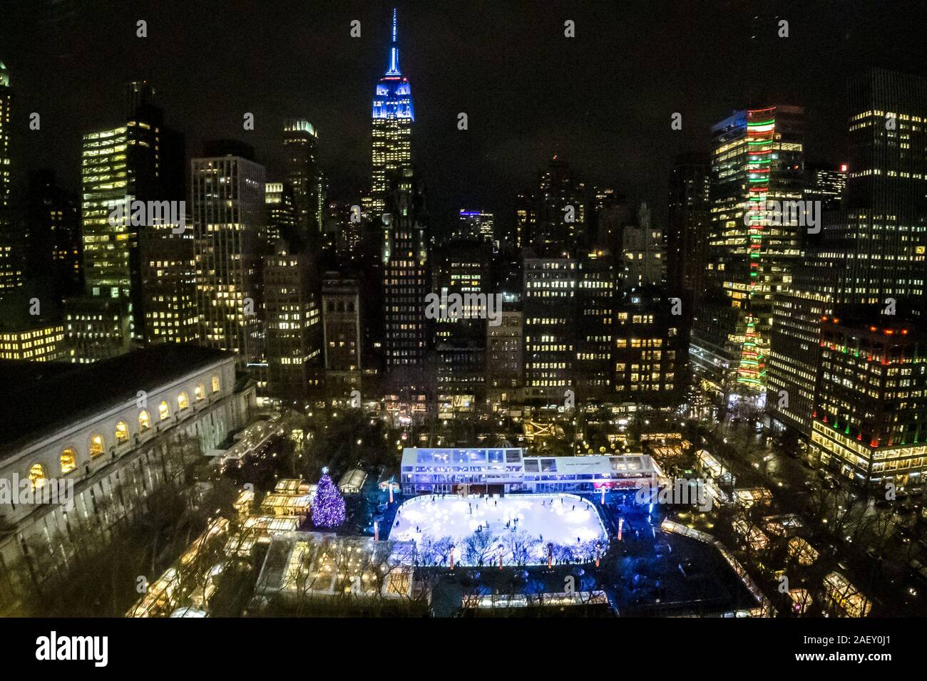 New York, USA,  10 December 2019.   Ice skating at night in Manhattan's Bryant Park.  Credit: Enrique Shore/Alamy Stock Photo Stock Photo