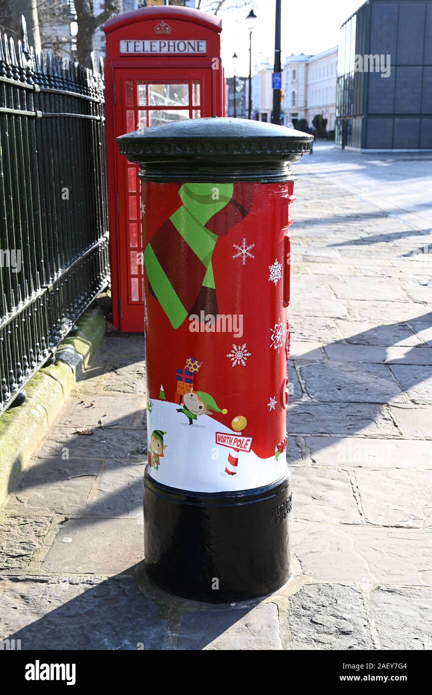 Talking Postbox. Greenwich Promenade, King William Walk, London. UK ...
