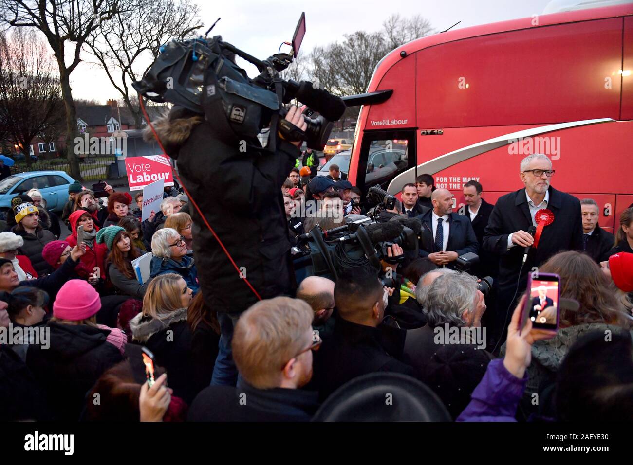 Labour Party leader Jeremy Corbyn speaks during a visit to Dinnington, Sheffield, on the last day of General Election campaigning. Stock Photo