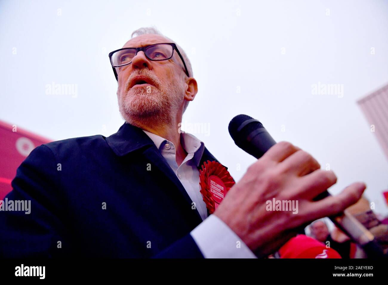 Labour Party leader Jeremy Corbyn speaks during a visit to Dinnington, Sheffield, on the last day of General Election campaigning. Stock Photo