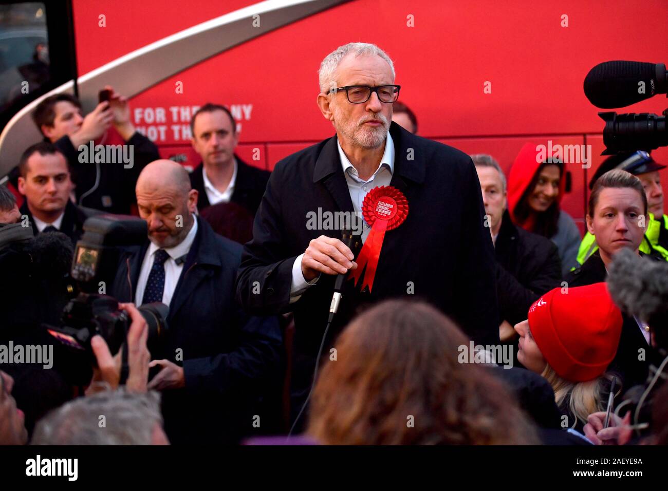 Labour Party leader Jeremy Corbyn speaks during a visit to Dinnington, Sheffield, on the last day of General Election campaigning. Stock Photo