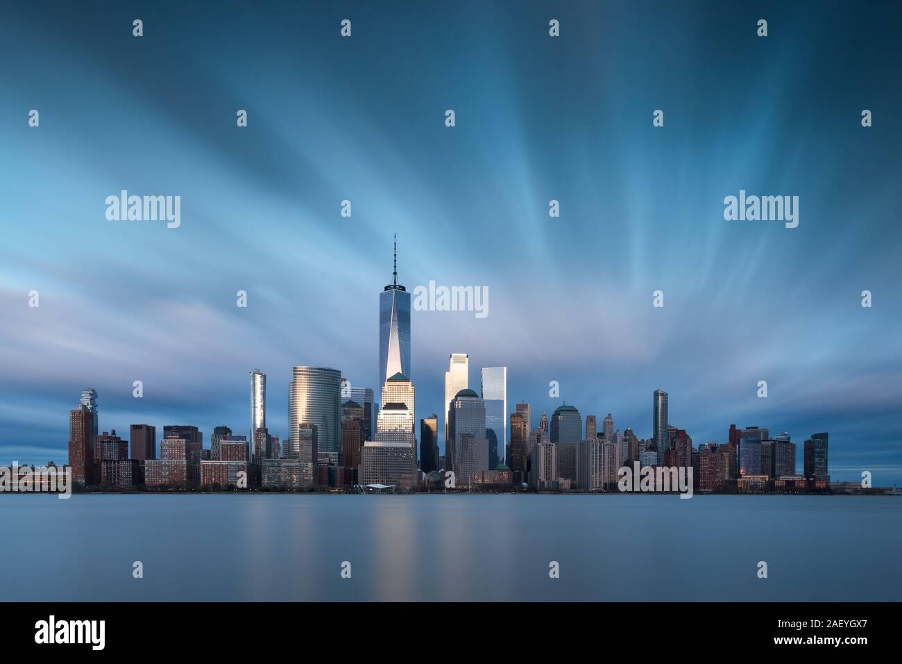 Last light over manhattan hi-res stock photography and images - Alamy