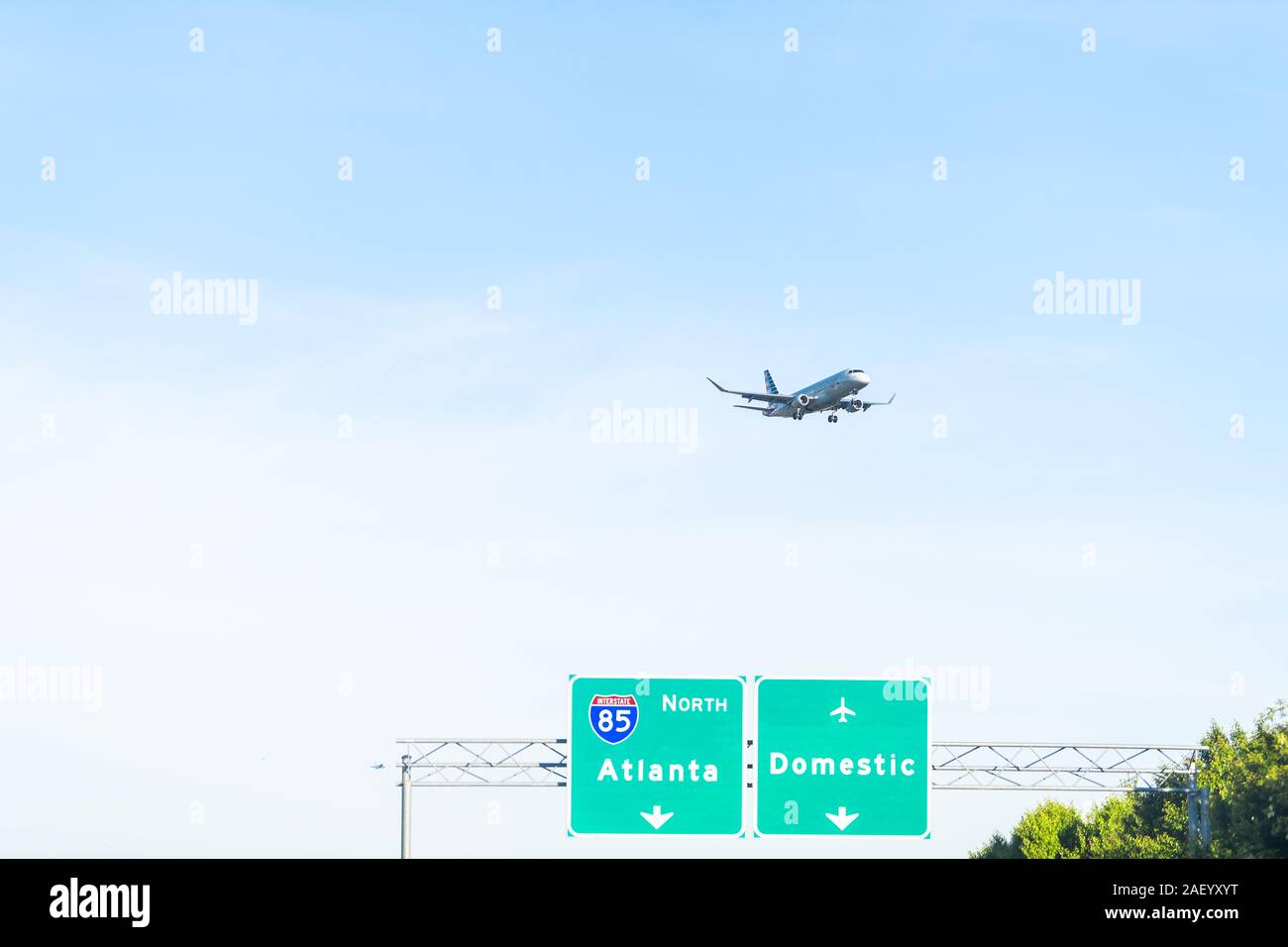 Airport expressway hi-res stock photography and images - Alamy