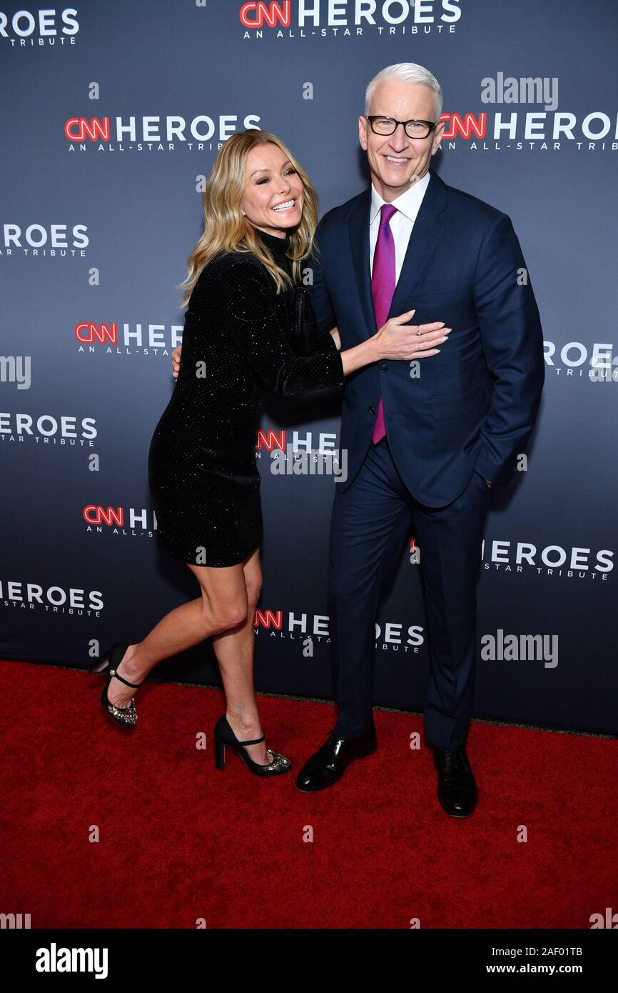 Kelly Ripa Cooper Kelly ripa anderson cooper cnn heroes hi-res stock photography and ...