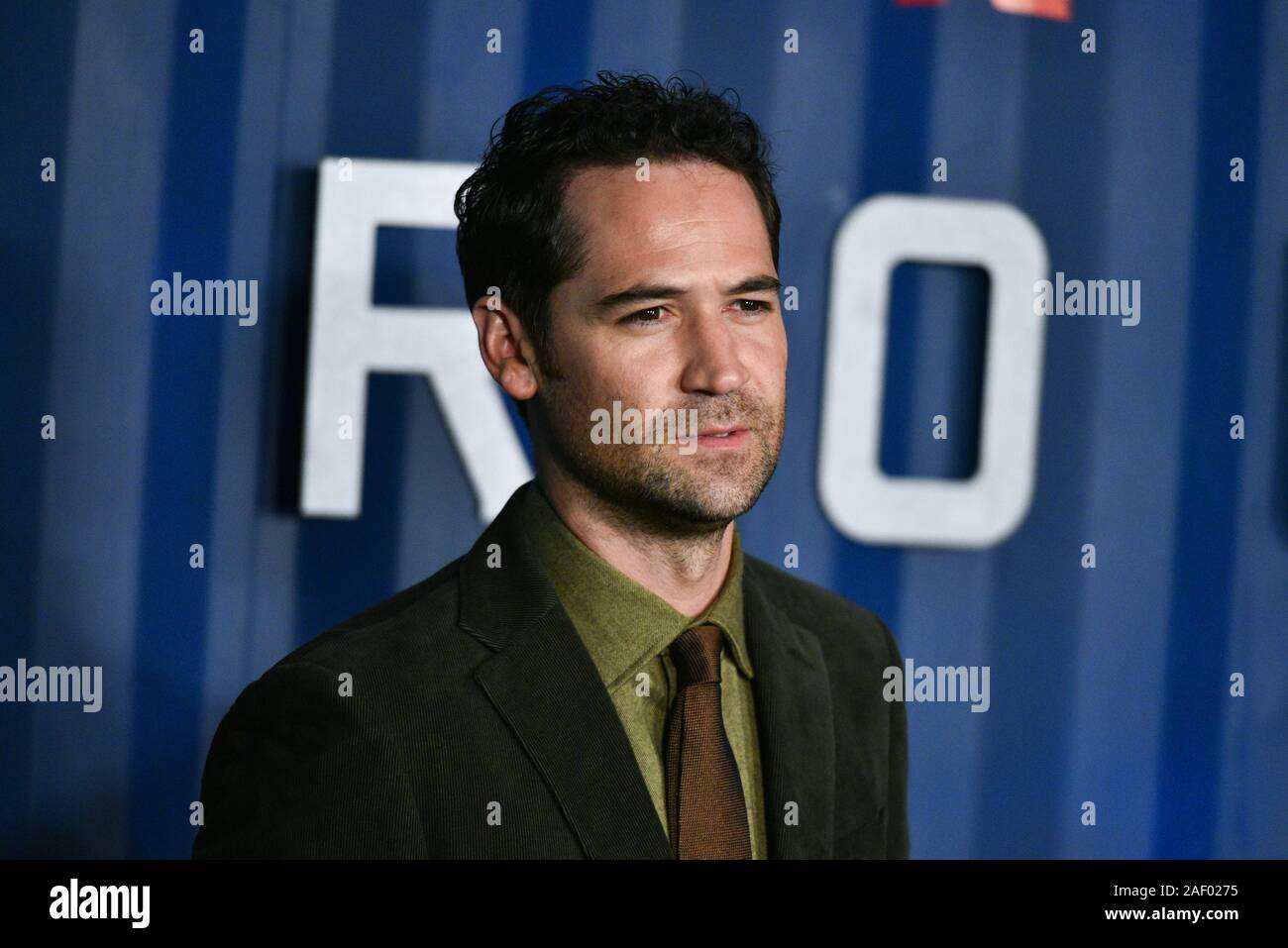 manuel-garcia-rulfo-attends-netflix-s-6-underground-new-york-premiere