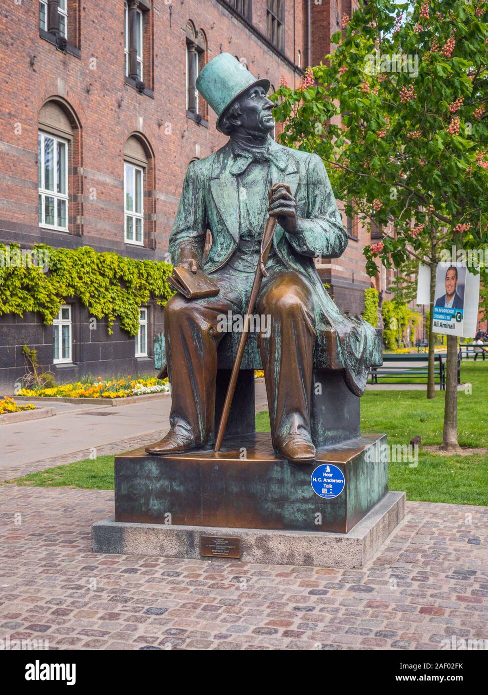 Hans christian andersen character hi-res stock photography and images ...