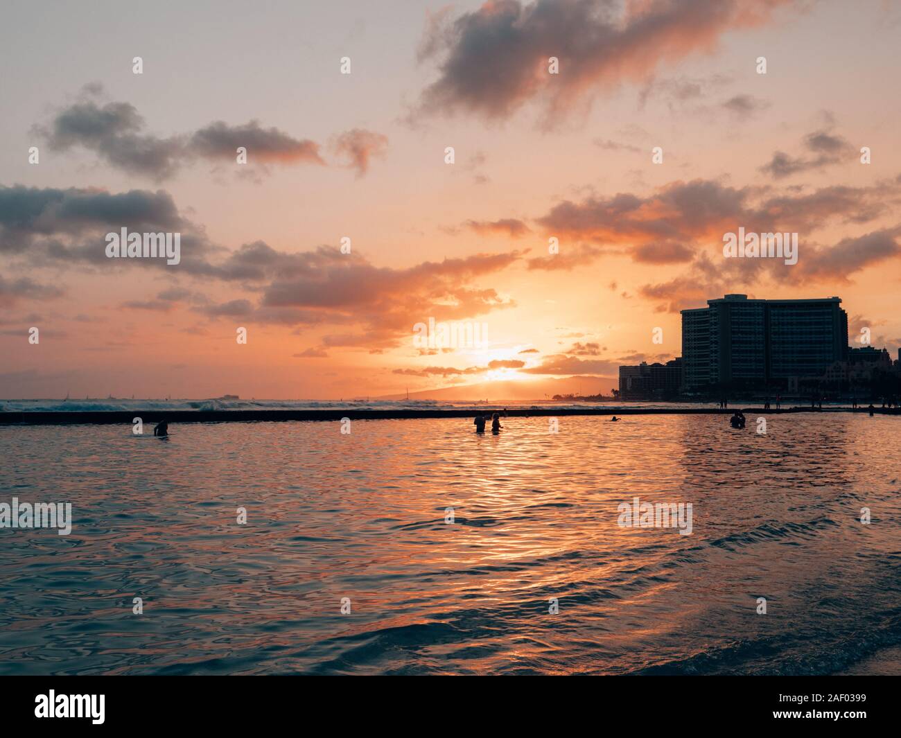 Maui hawaii diamond head hi-res stock photography and images - Alamy