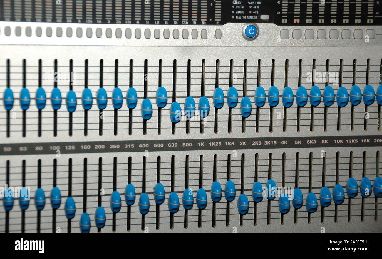 Audio compressor hi-res stock photography and images - Alamy