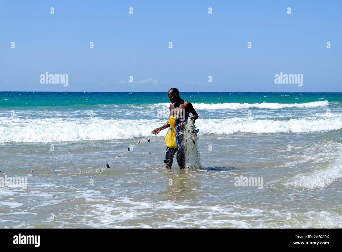 Traditional african fisherman hi-res stock photography and images - Alamy