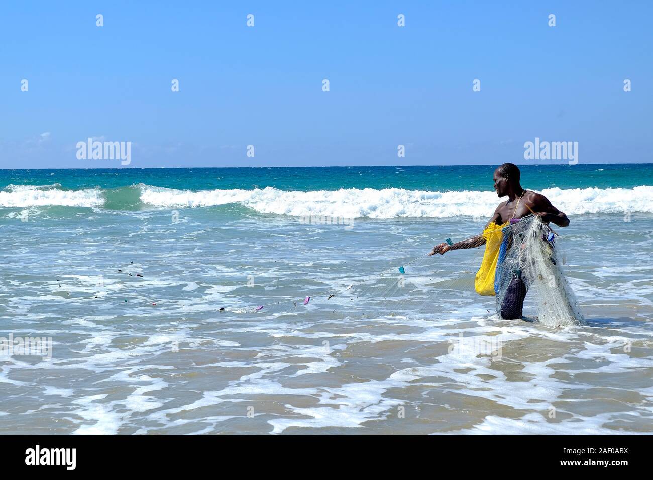 African fisherman hi-res stock photography and images - Alamy