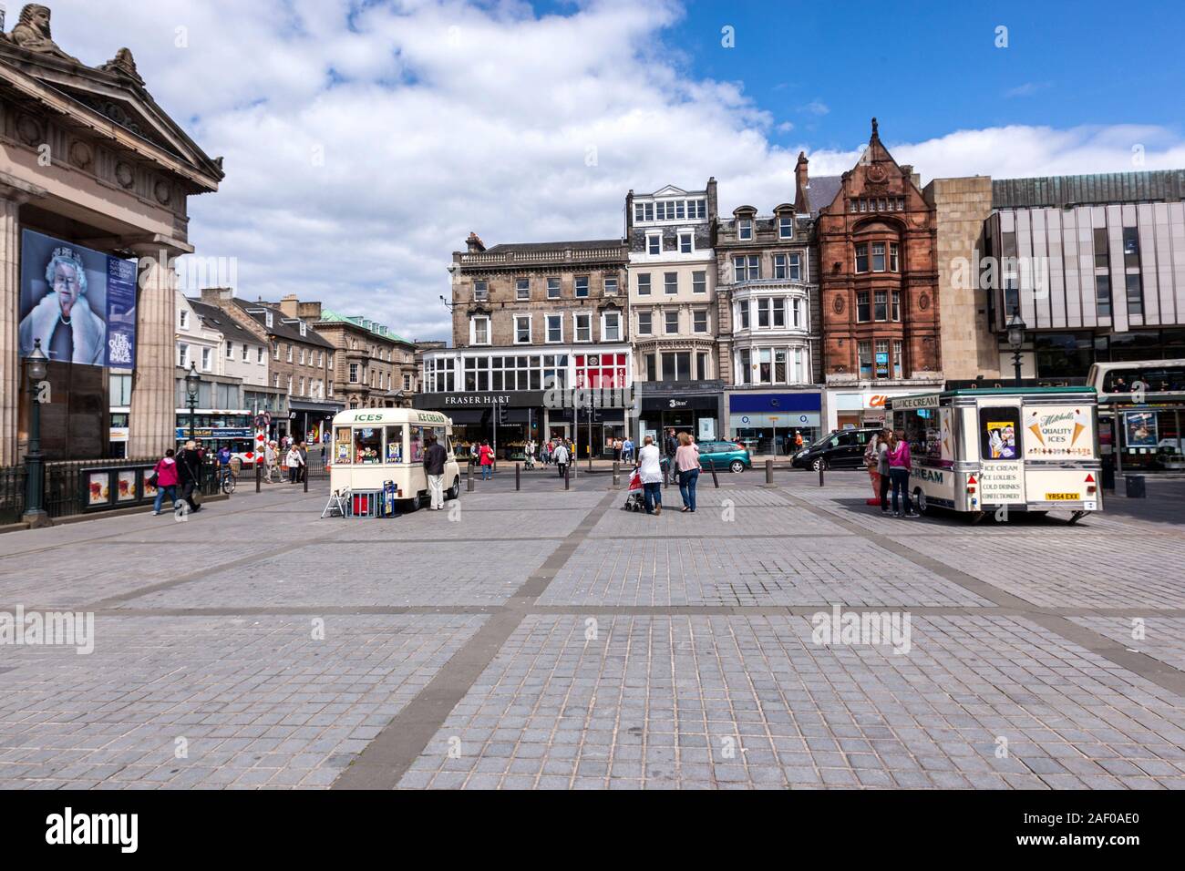 Ice Cream van in front of The Royal Scottish Academy The Queen: Art and Image - National Portrait Gallery, Edinburgh, UK Stock Photo