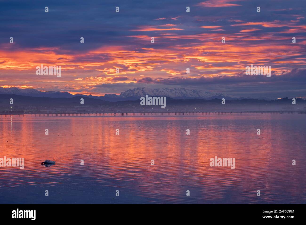 Airport santander hi-res stock photography and images - Alamy