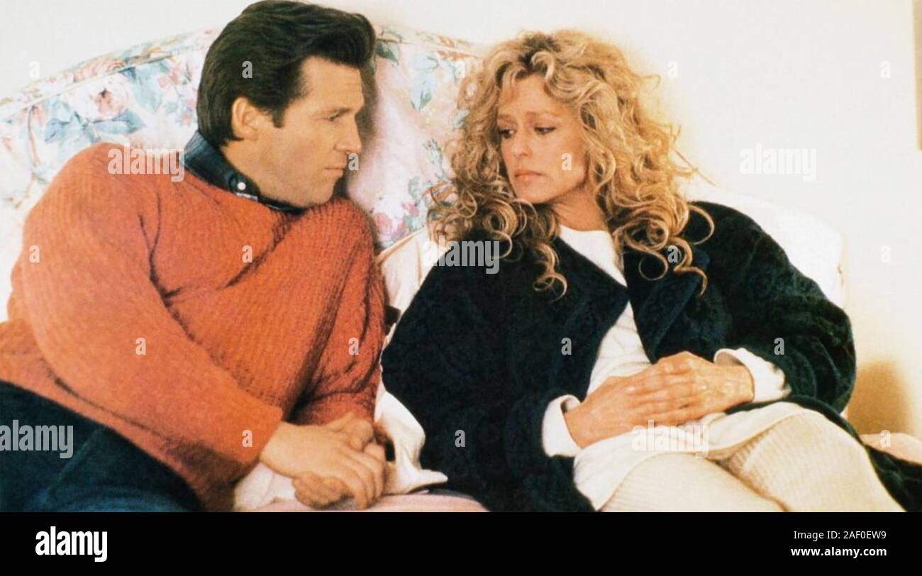 Jaclyn Smith on Farrah Fawcett's Final 6 Months and the Last Time She Saw  Her, image size:1300x812