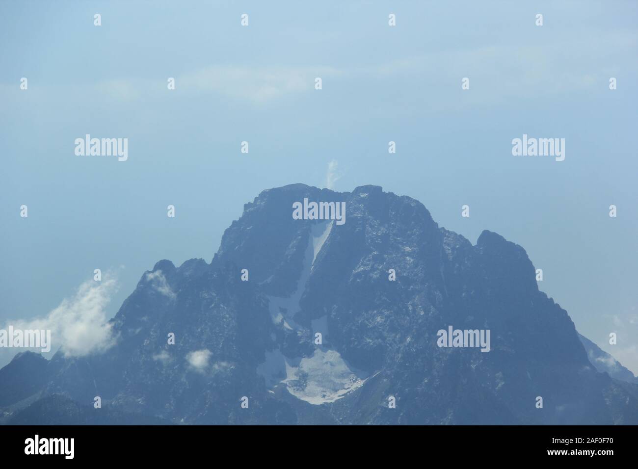 Yellowstone National Park Mountain, Snow Melting on Mountaintop Stock Photo Alamy