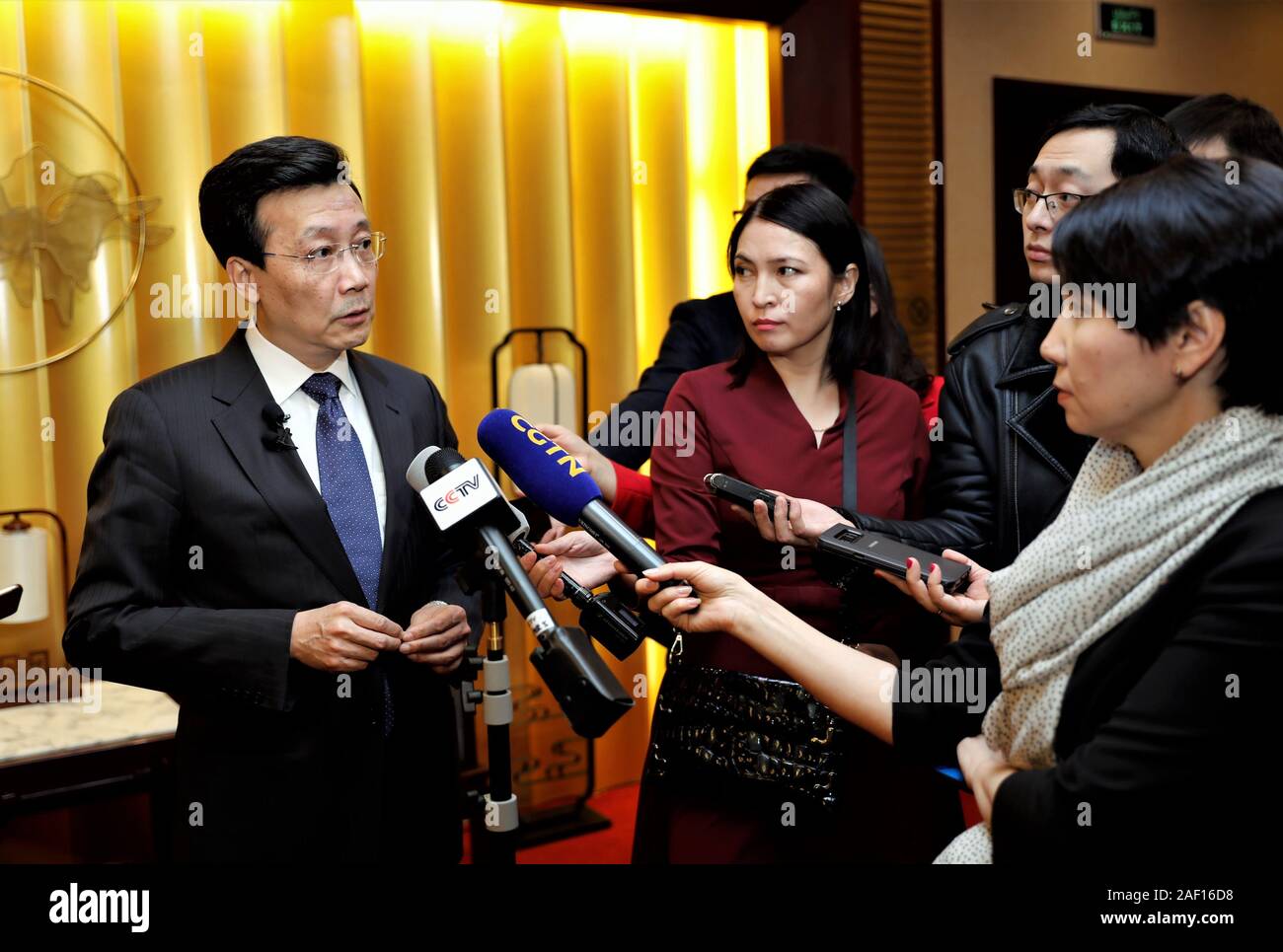 (191212) -- NUR-SULTAN, Dec. 12, 2019 (Xinhua) -- Chinese Ambassador to Kazakhstan Zhang Xiao receives a group interview with media from China and Kazakhstan in Nur-Sultan, Kazakhstan, Dec. 10, 2019. Zhang said here on Tuesday that the year 2019 has seen tangible results in the development of Sino-Kazakh relations. (Photo by Kalizhan Ospanov/Xinhua) Stock Photo