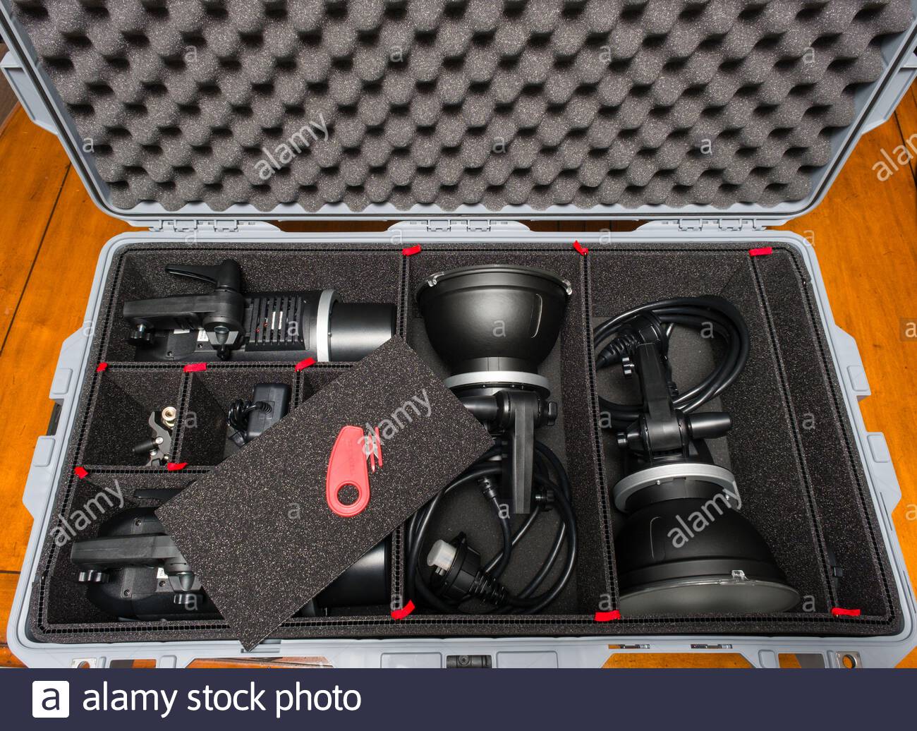 Pelican Air Wheeled Case Model 1615 Tough Double Throw Latches Auto Purge Valve For Sale Online Ebay