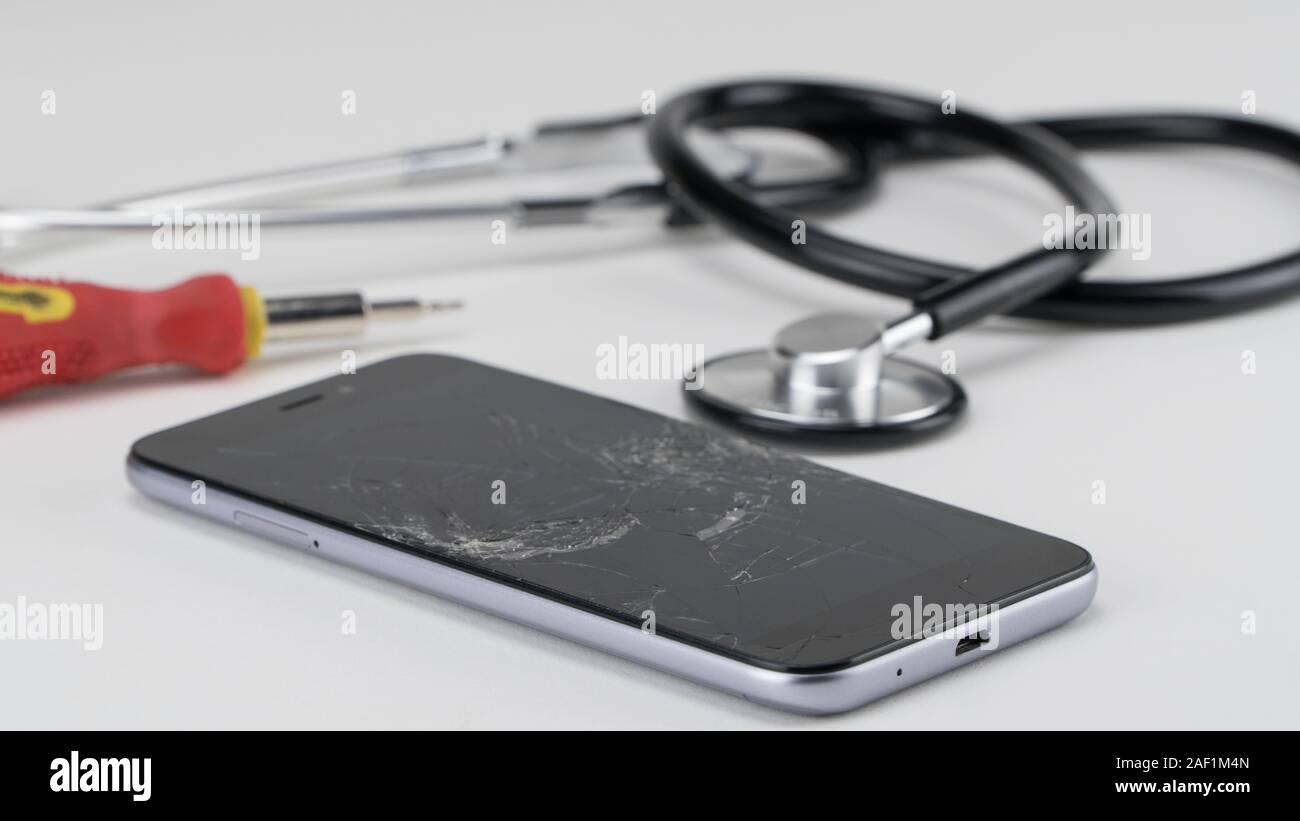 Curated visual reference: Diagnosing Cell Phone Problems Reference: Mobile Phone Repair Near Me Hi Res Stock Photography And