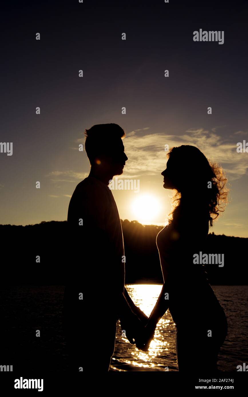Page 3 Boy And Girl Holding Hands Silhouette High Resolution Stock Photography And Images Alamy Page 3 Boy And Girl Holding Hands Silhouette High Resolution Stock Photography And Images Alamy