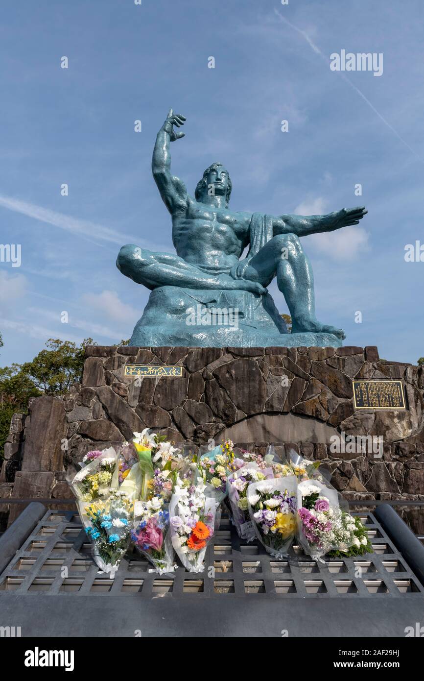 Peace Statue, Nagasaki Peace Park, Nagasaki, Japan Stock Photo Alamy
