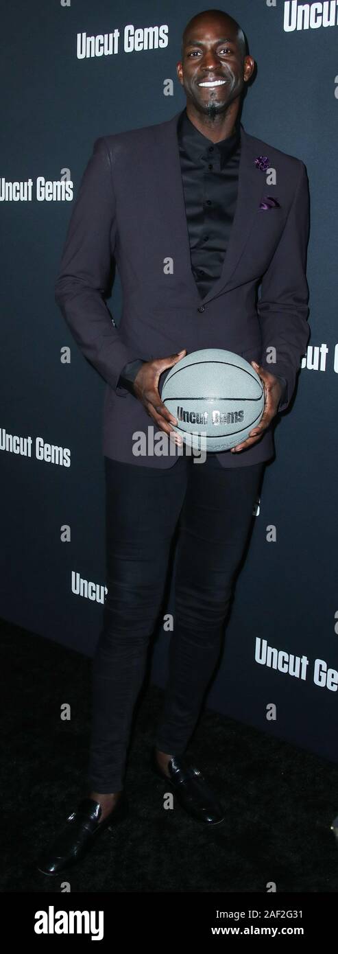 HOLLYWOOD, LOS ANGELES, CALIFORNIA, USA - DECEMBER 11: American basketball player Kevin Garnett arrives at the Los Angeles Premiere Of A24's 'Uncut Gems' held at the ArcLight Cinerama Dome on December 11, 2019 in Hollywood, Los Angeles, California, United States. (Photo by Xavier Collin/Image Press Agency) Stock Photo