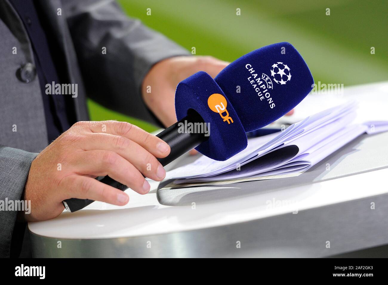 Zdf Microphone High Resolution Stock Photography and Images - Alamy