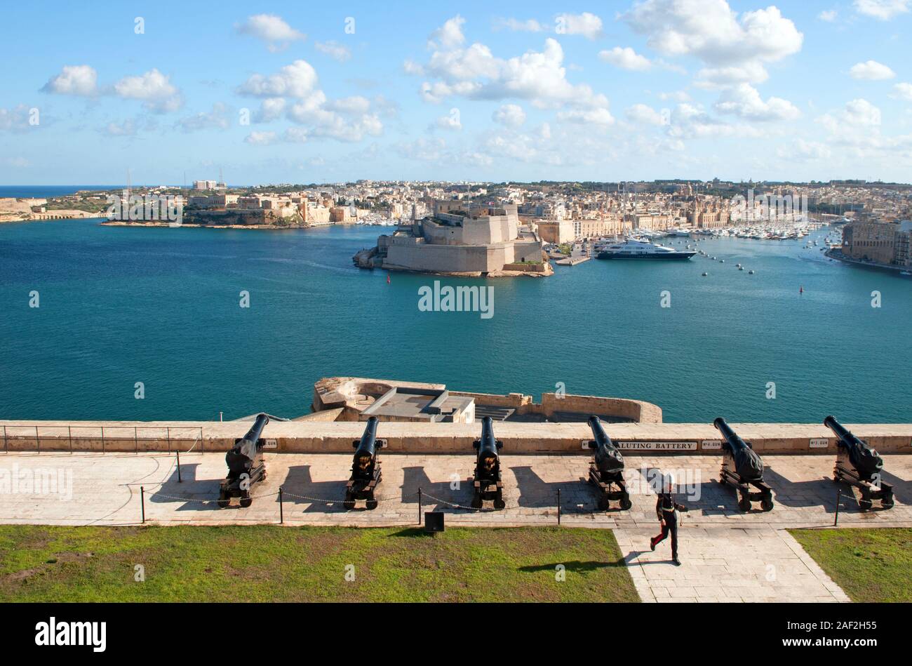 Cannons at the saluting battery, Upper Barracca Gardens, overlooking the harbour in Valletta, Malta Stock Photo