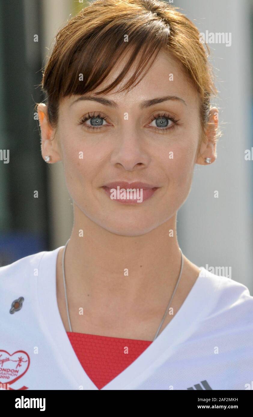 Natalie Imbruglia Virgin London Marathon Expo Excel London Uk Stock Photo Alamy