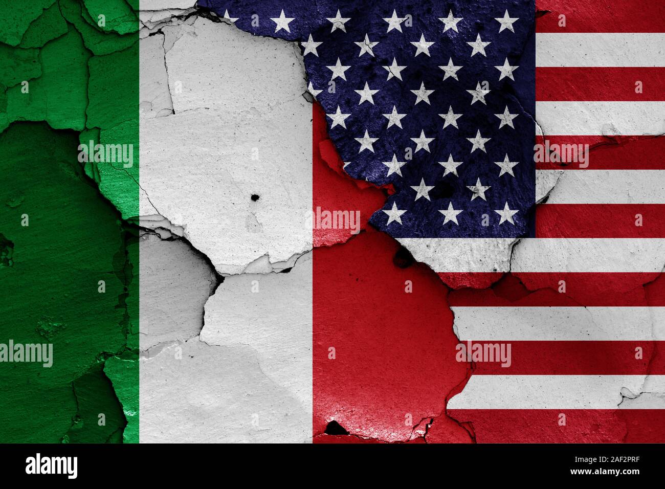 Italian flag with american flag hi-res stock photography and images - Alamy