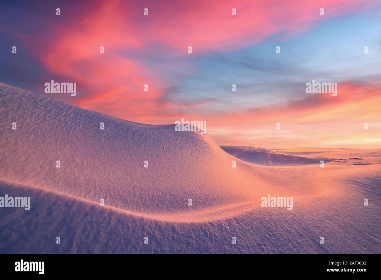 Winter season landscape scene hi-res stock photography and images - Alamy