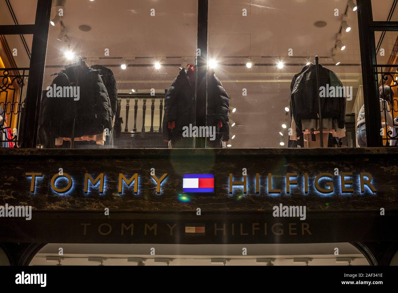 Tommy Hilfiger Logo High Resolution Stock Photography and Images - Alamy