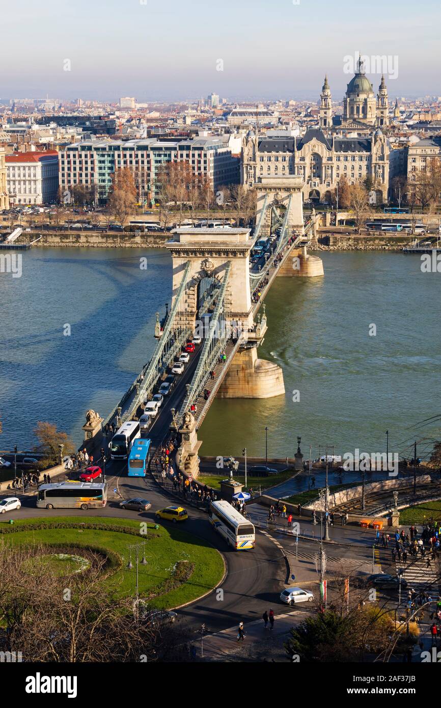 The Chain Bridge, Szechenyi Lanchid, over the River Danube towards Roman the Basilica of St Stephen, Winter in Budapest, Hungary. December 2019 Stock Photo