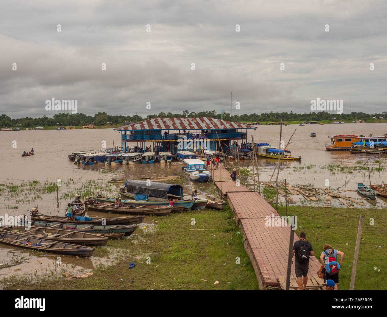 Gondola landing place hi-res stock photography and images - Alamy