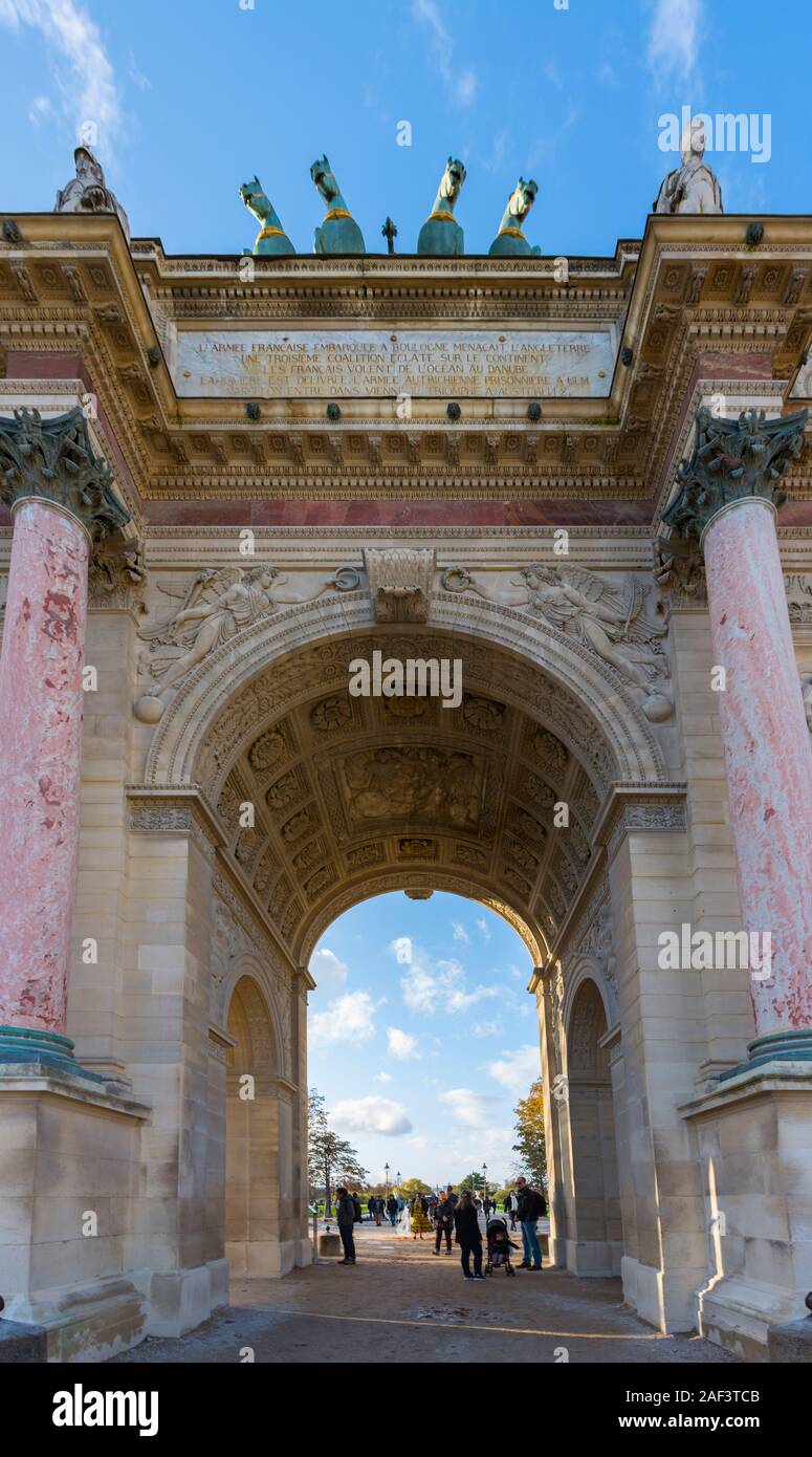Paris, France - November 7, 2019: The Triumphal Arch of the Carrousel ...