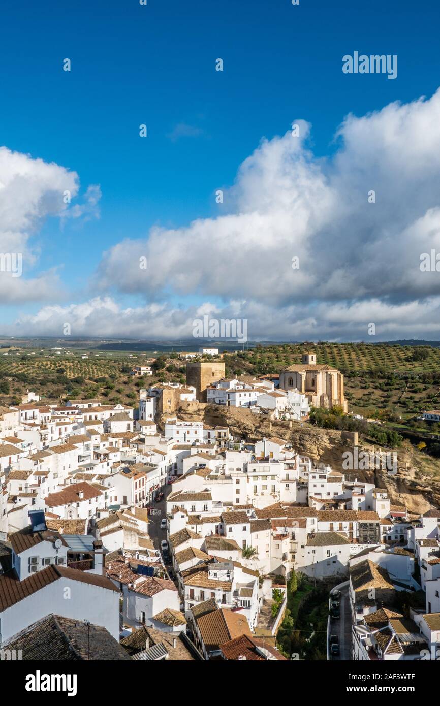 Spain, Andalusia, Senteniil de las Bodegas one of the famous pueblos blancos in Andalusia is dominated by a moorish castle and a church Stock Photo